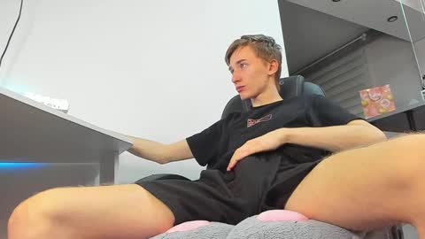 vibemygirl online show from 4, 2, 2025