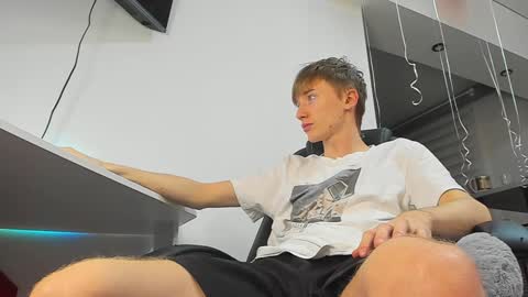 vibemygirl online show from 6, 2, 2025