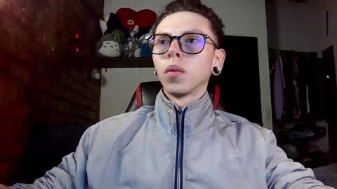 Vicent Brais online show from 1, 2, 2025