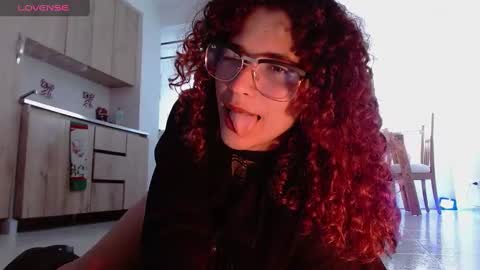 Vicky  online show from 3, 1, 2025
