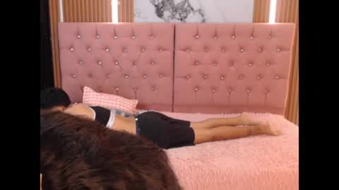 Victoria y Danniela online show from 9, 6, 2026