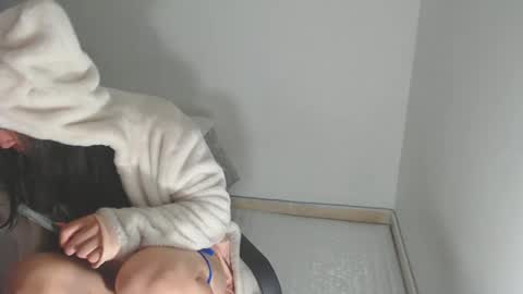 vickyjuice1 online show from 18, 1, 2025