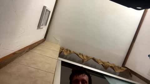 vicrobertson595 online show from 12, 4, 2026