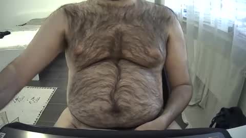 Snapshot of victorhume chatting on 17, 4, 2026 VictorHume online show from 17, 4, 2026