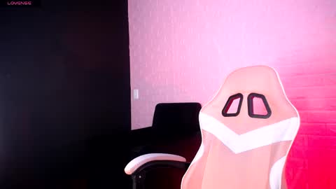 victoria_1126 online show from 25, 4, 2026