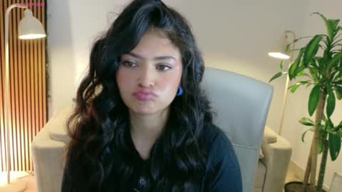 Snapshot of victoria___moon chatting on 29, 5, 2026 victoria online show from 29, 5, 2026
