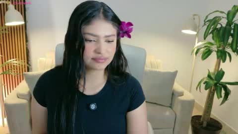 Snapshot of victoria___moon chatting on 31, 5, 2026 victoria online show from 31, 5, 2026