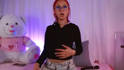 Snapshot of victoria__bear chatting on 17, 1, 2026 victoria online show from 17, 1, 2026