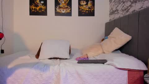 Victoria Coopeer online show from 9, 3, 2025