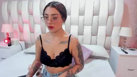 victoria__lee_ online show from 26, 7, 2026