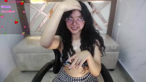 victoria_castillo_b online show from 15, 11, 2025