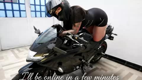 Victoria Collins online show from 18, 4, 2026