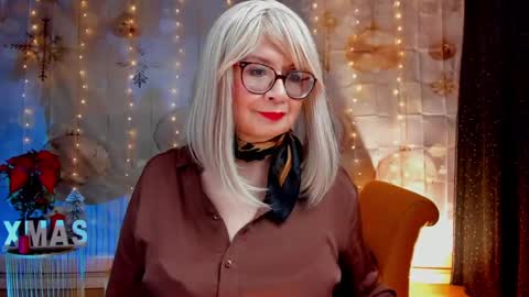 Snapshot of victoria_dior chatting on 10, 12, 2024 diorvictoria9 online show from 10, 12, 2024