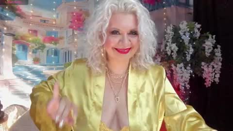 Snapshot of victoria_dior chatting on 18, 9, 2025 diorvictoria9 online show from 18, 9, 2025