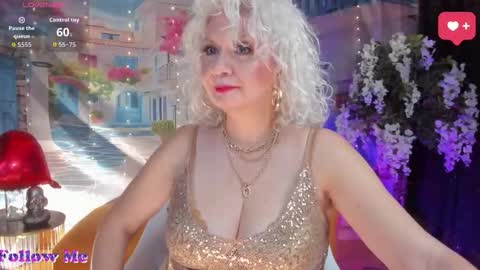 Snapshot of victoria_dior chatting on 2, 11, 2025 diorvictoria9 online show from 2, 11, 2025