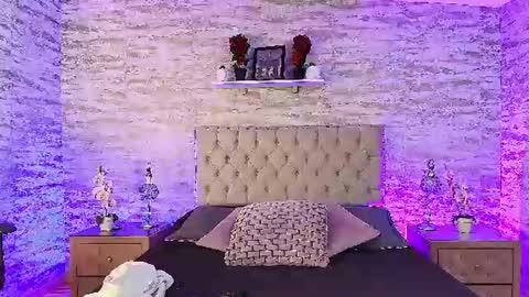 Im Victoria Divine online show from 6, 7, 2026