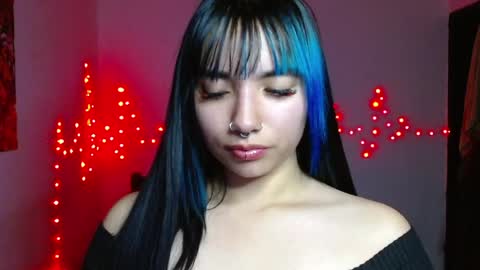 Snapshot of victoria_goddes chatting on 1, 4, 2026 victoria online show from 1, 4, 2026