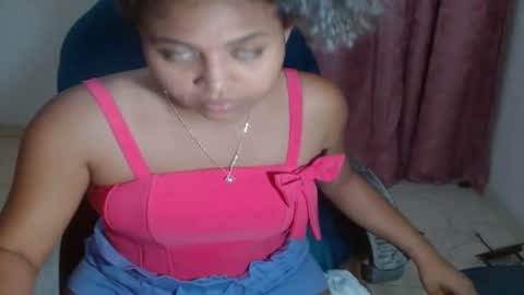 Snapshot of victoria_miler chatting on 12, 2, 2025 VICKY online show from 12, 2, 2025