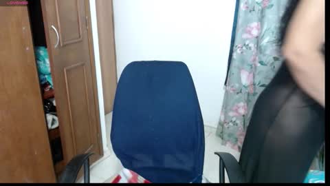 Snapshot of victoria_milf06 chatting on 3, 2, 2026 victoria online show from 3, 2, 2026