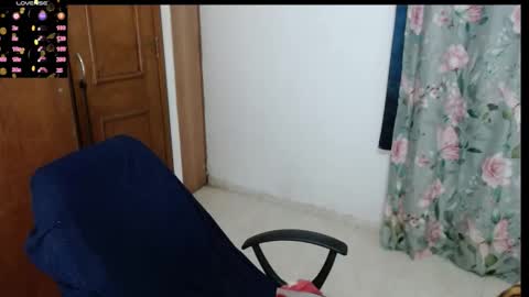 Snapshot of victoria_milf06 chatting on 2, 3, 2026 victoria online show from 2, 3, 2026