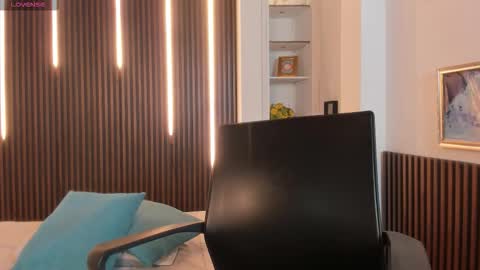 Snapshot of victoria_mooree chatting on 27, 9, 2025 Victoria Everyday From 1400 to 2130 Col Time online show from 27, 9, 2025