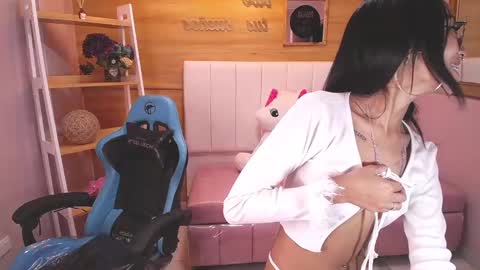 Victoria  online show from 29, 1, 2025