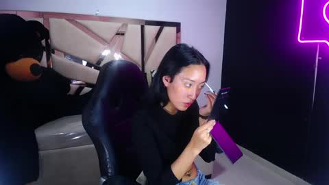 Victoria  online show from 3, 3, 2025