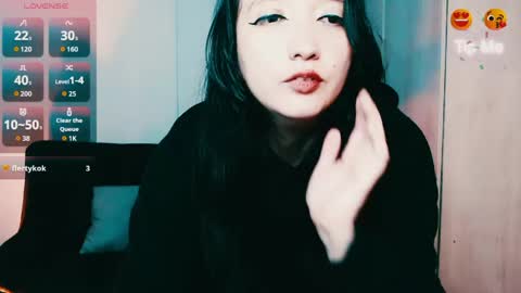 Snapshot of victoria_smile_ chatting on 5, 5, 2026 Victoria online show from 5, 5, 2026