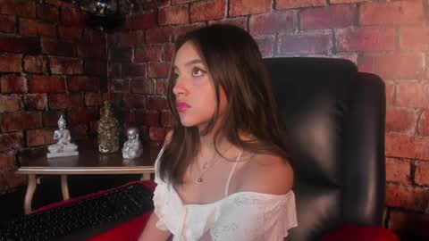 victoriaa2_doll online show from 10, 4, 2026