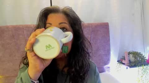 victoriaa_anderson_ online show from 9, 3, 2026