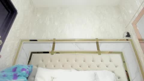 Victoria Sofia online show from 10, 11, 2025