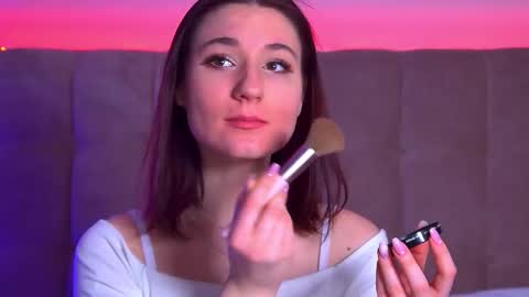 Victoria online show from 19, 2, 2025