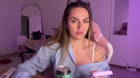 Victoriababy43 online show from 17, 3, 2026