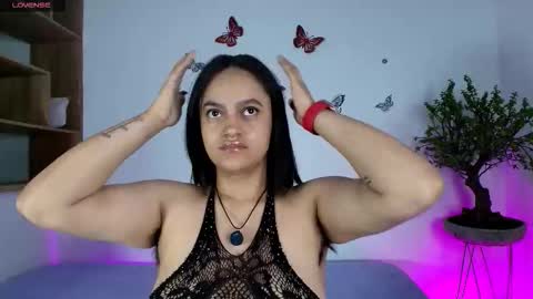 Snapshot of victoriablack_ chatting on 2, 11, 2025 Victoria online show from 2, 11, 2025