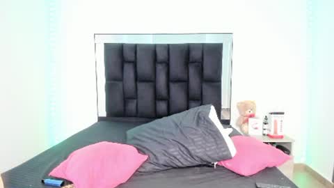 VICTORIA online show from 25, 2, 2025