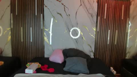 Victoria  online show from 11, 10, 2025