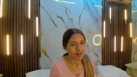 Victoria  online show from 23, 4, 2026