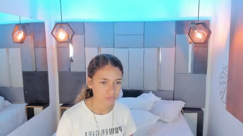 Victoria  online show from 29, 4, 2026