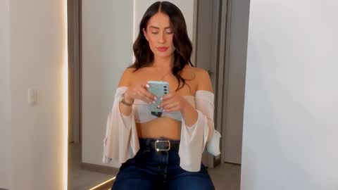 Vcitoria online show from 18, 9, 2025