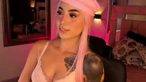 VICTORIA online show from 30, 1, 2025