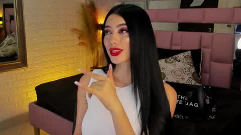 VICTORIA online show from 5, 2, 2025