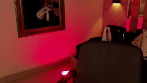 VICTORIA online show from 11, 2, 2025