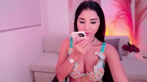 Victoria online show from 31, 10, 2025