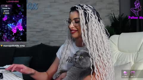 Snapshot of victoriamazze chatting on 14, 12, 2024 Victoria online show from 14, 12, 2024