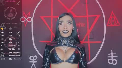 Victoria Vampire online show from 27, 10, 2025