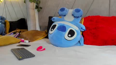 Snapshot of victoriawillss chatting on 28, 7, 2026 ADRIANA online show from 28, 7, 2026
