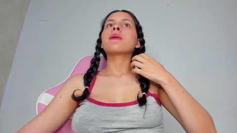 Snapshot of victoriia_hall chatting on 17, 12, 2024 samantha victoria hall online show from 17, 12, 2024