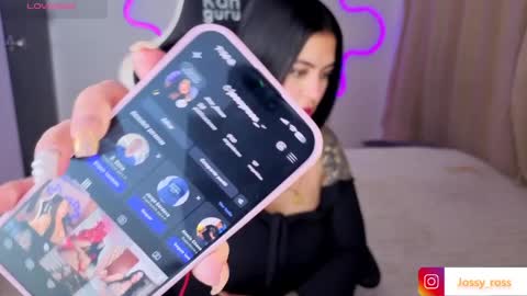 V  I C  T O R I A  online show from 31, 3, 2026