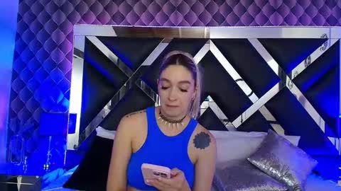 victtoria lee online show from 25, 11, 2025