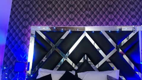 victtoria lee online show from 18, 4, 2026